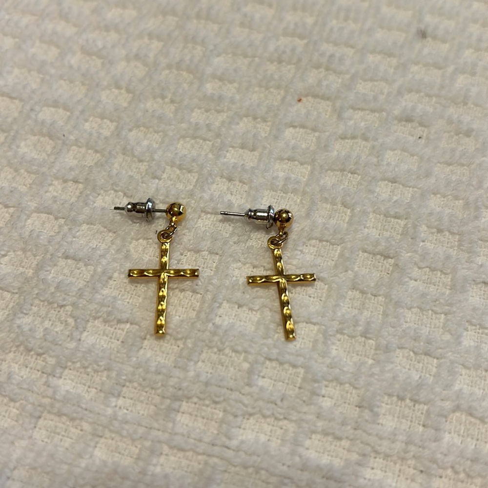 Beautiful Vintage Gold Cross Dangle Pierced Earrings - Picture 4 of 5